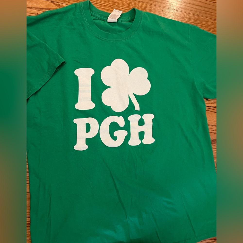 I ☘️ Pittsburgh T-shirt